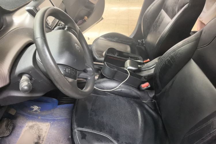 Used Peugeot 2008 2014 1.6L Automatic Fashion Edition Left Front Seat