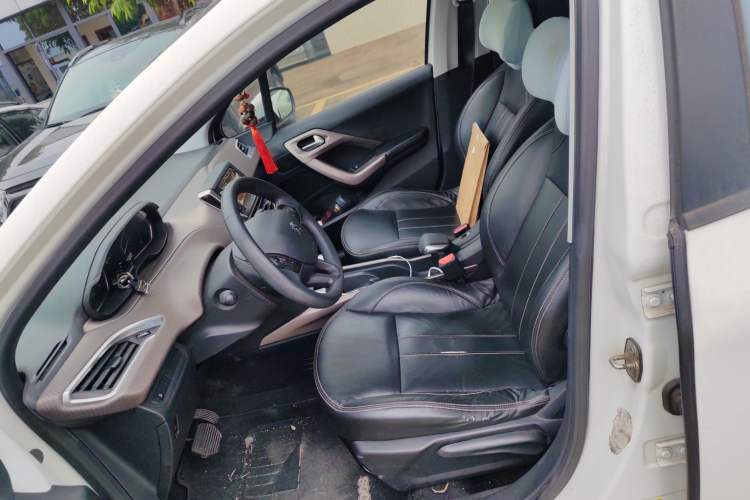 Used Peugeot 2008 2014 1.6L Automatic Fashion Edition Left Front Seat