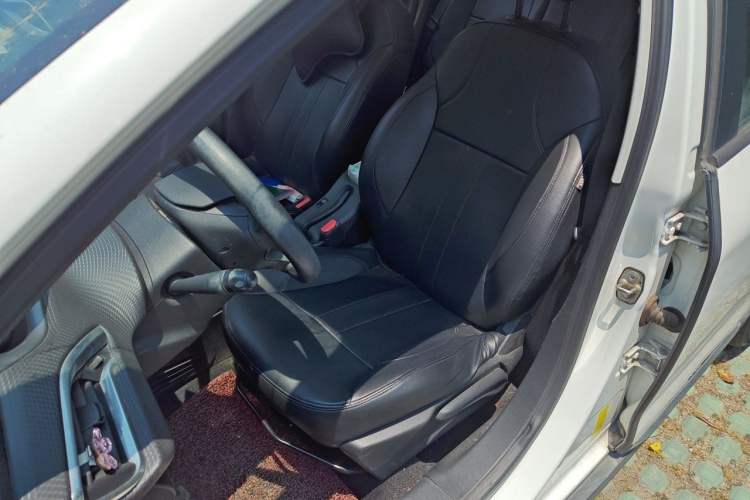 Used Peugeot 2008 2014 1.6L Automatic Fashion Edition Left Front Seat