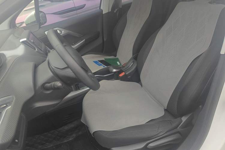 Used Peugeot 2008 2014 1.6L Automatic Excellence Edition Left Front Seat