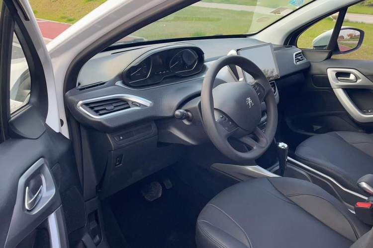 Used Peugeot 2008 2014 1.6L Automatic Fashion Edition Left Front Seat