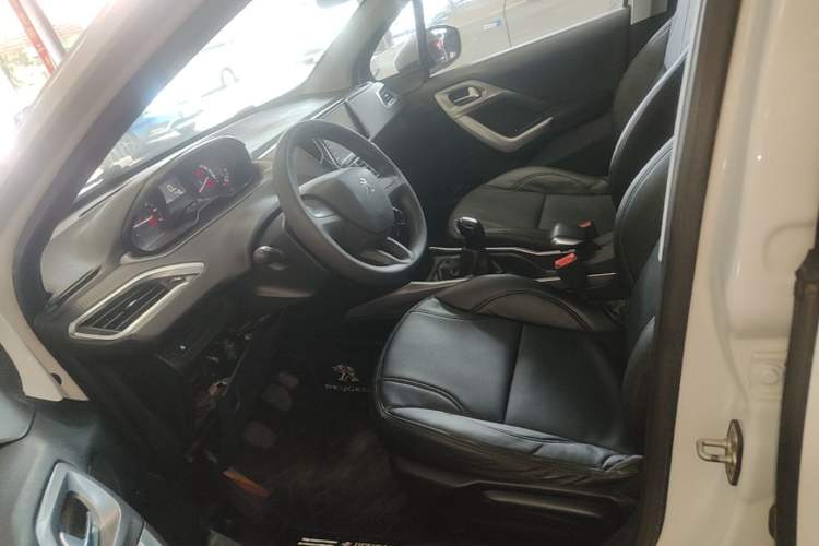 Used Peugeot 2008 2014 1.6L Manual Trend Edition Left Front Seat