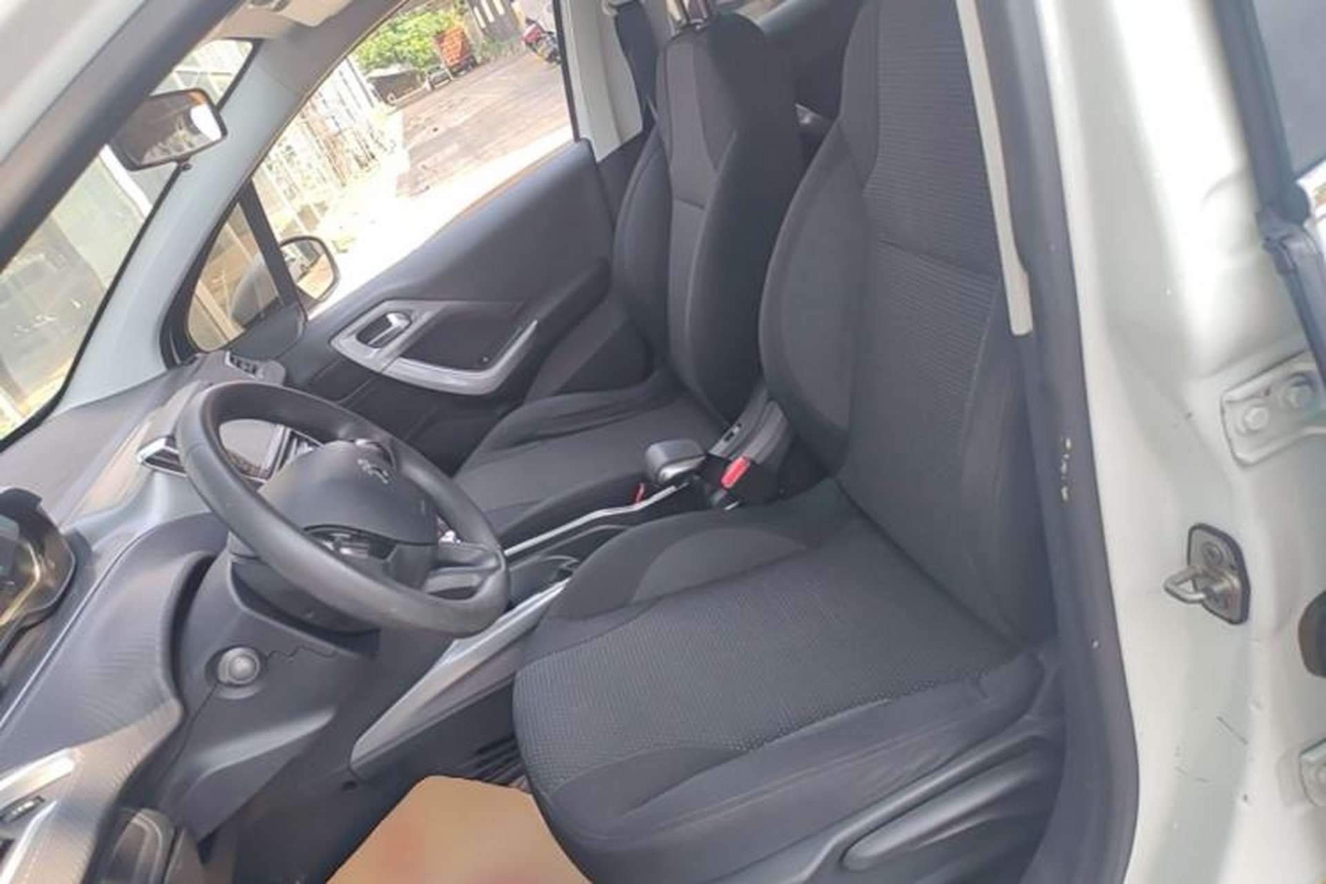 Used Peugeot 2008 2014 1.6L Automatic Fashion Edition Left Front Seat