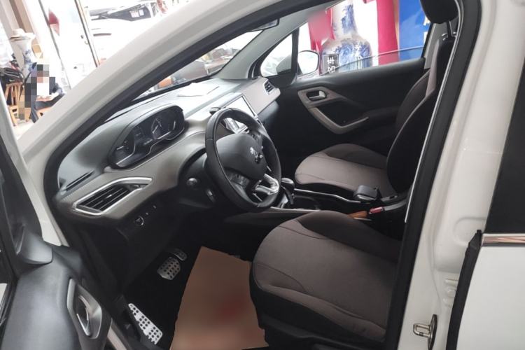 Used Peugeot 2008 2014 1.6L Automatic Navigation Edition Left Front Seat