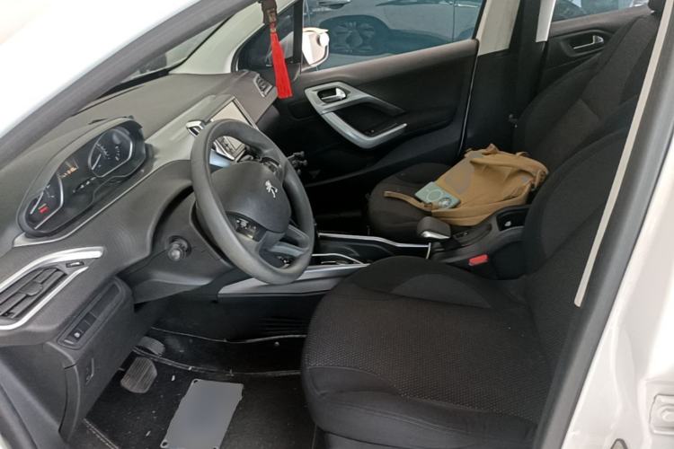 Used Peugeot 2008 2014 1.6L Automatic Fashion Edition Left Front Seat