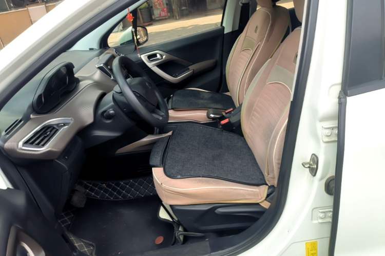 Used Peugeot 2008 2014 1.6L Automatic Fashion Edition Left Front Seat