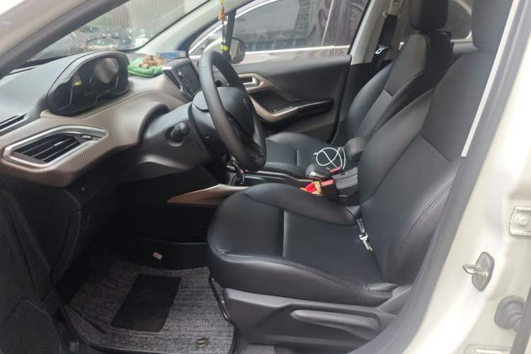 Used Peugeot 2008 2014 1.6L Automatic Fashion Edition Left Front Seat