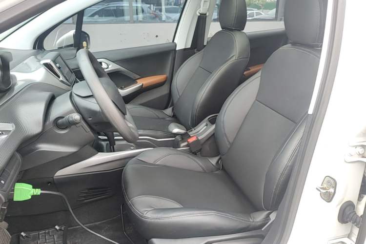 Used Peugeot 2008 2014 1.6L Automatic Fashion Edition Left Front Seat