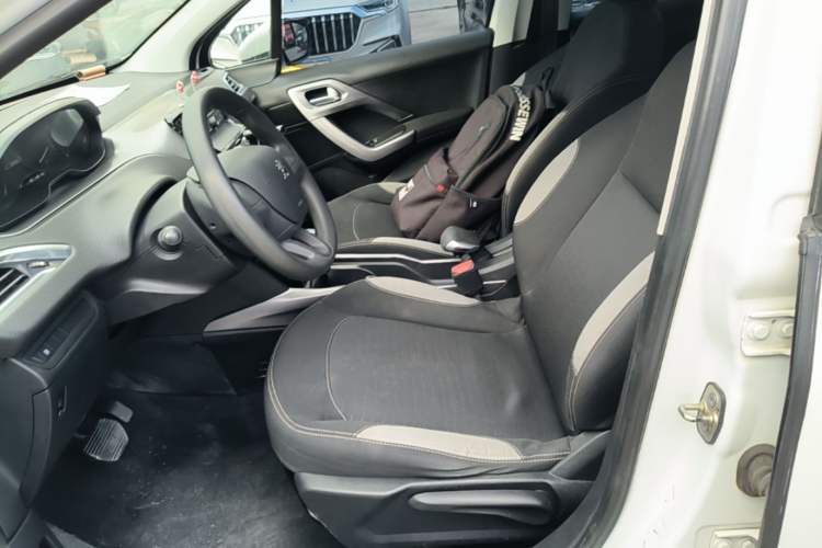 Used Peugeot 2008 2014 1.6L Automatic Trend Edition Left Front Seat