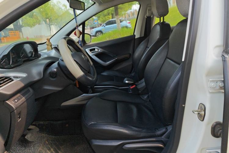 Used Peugeot 2008 2014 1.6L Automatic Excellence Edition Left Front Seat
