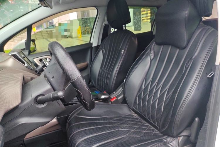 Used Peugeot 2008 2014 1.6L Automatic Fashion Edition Left Front Seat