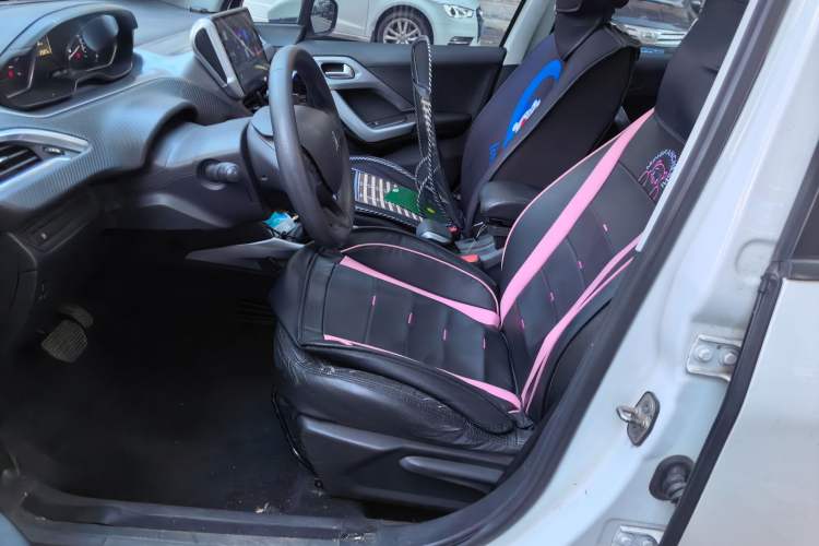 Used Peugeot 2008 2014 1.6L Automatic Fashion Edition Left Front Seat