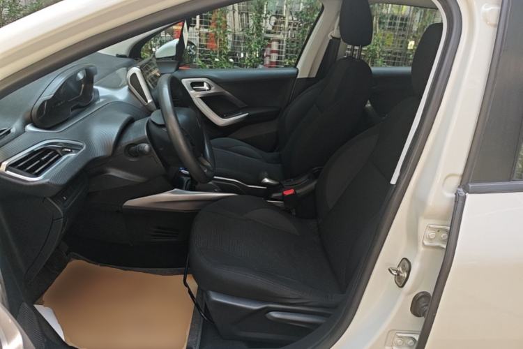 Used Peugeot 2008 2014 1.6L Automatic Fashion Edition Left Front Seat