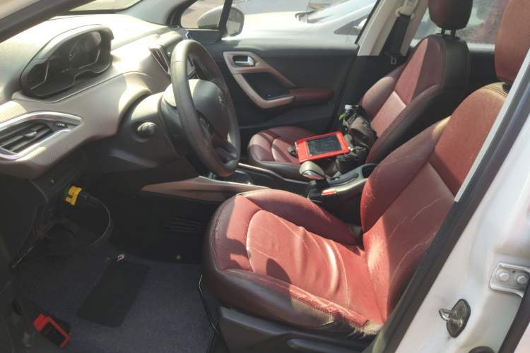 Used Peugeot 2008 2014 1.6L Automatic Fashion Edition Left Front Seat