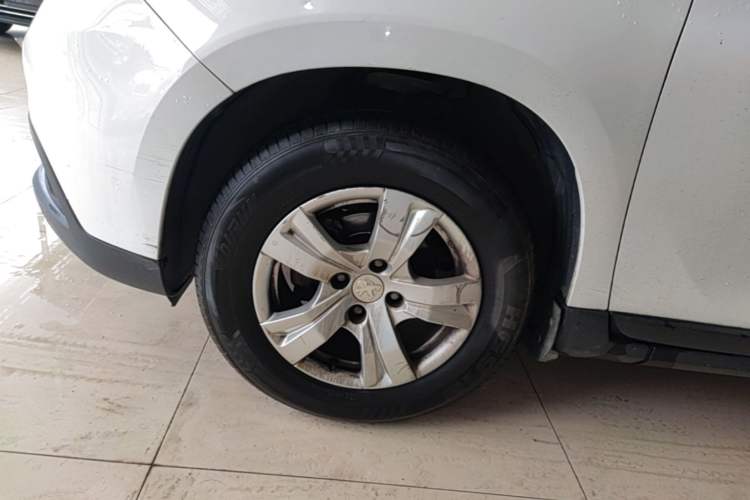 Used Peugeot 2008 2014 1.6L Automatic Trend Edition Left Front Wheel Hub