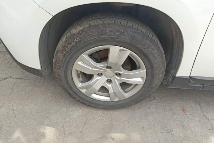 Used Peugeot 2008 2014 1.6L Manual Trend Edition Left Front Wheel Hub