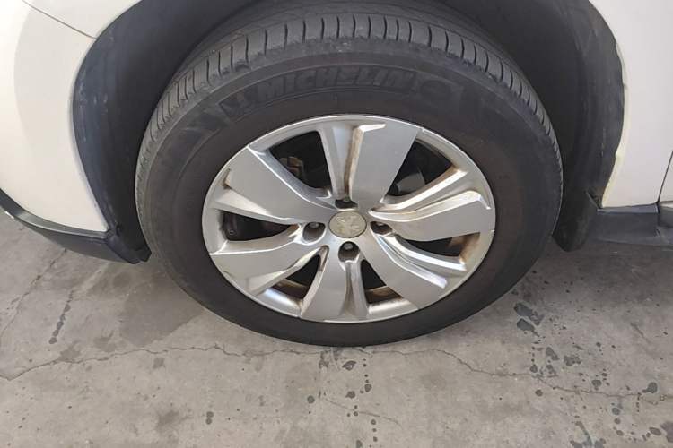 Used Peugeot 2008 2014 1.6L Automatic Fashion Edition Left Front Wheel Hub