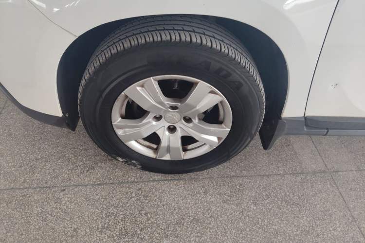 Used Peugeot 2008 2014 1.6L Automatic Trend Edition Left Front Wheel Hub