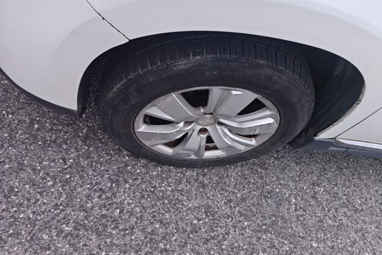 Used Peugeot 2008 2014 1.6L Automatic Fashion Edition Left Front Wheel Hub