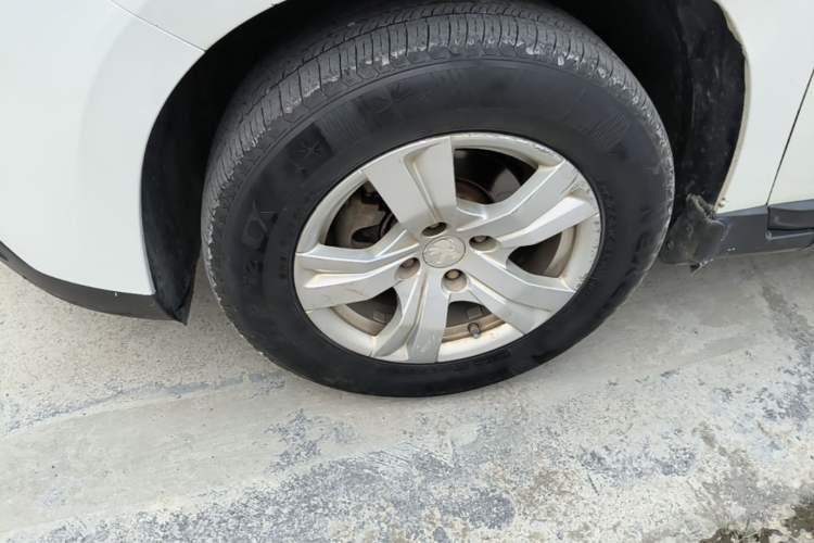 Used Peugeot 2008 2014 1.6L Automatic Trend Edition Left Front Wheel Hub