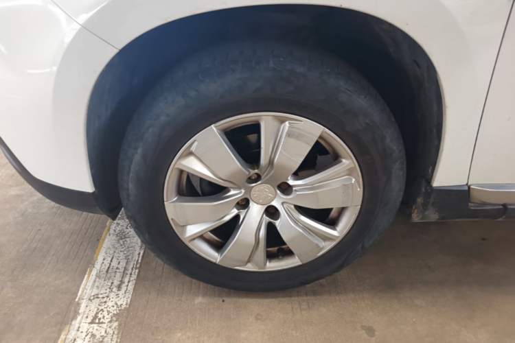 Used Peugeot 2008 2014 1.6L Automatic Fashion Edition Left Front Wheel Hub