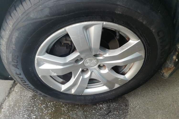 Used Peugeot 2008 2014 1.6L Automatic Trend Edition Left Front Wheel Hub
