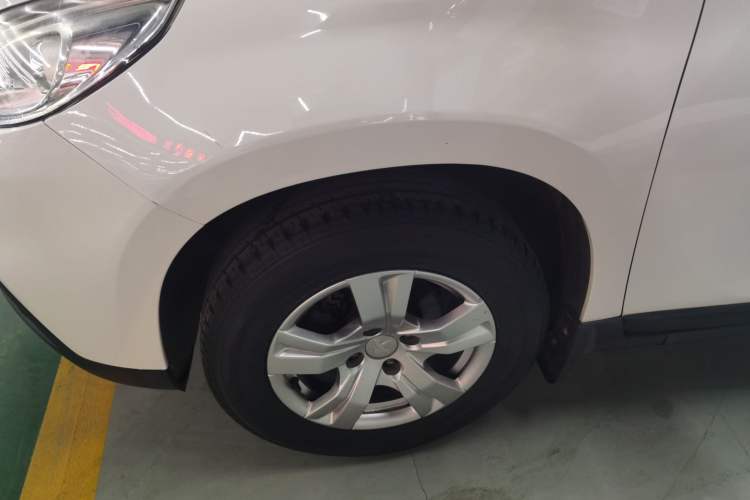 Used Peugeot 2008 2014 1.6L Automatic Trend Edition Left Front Wheel Hub