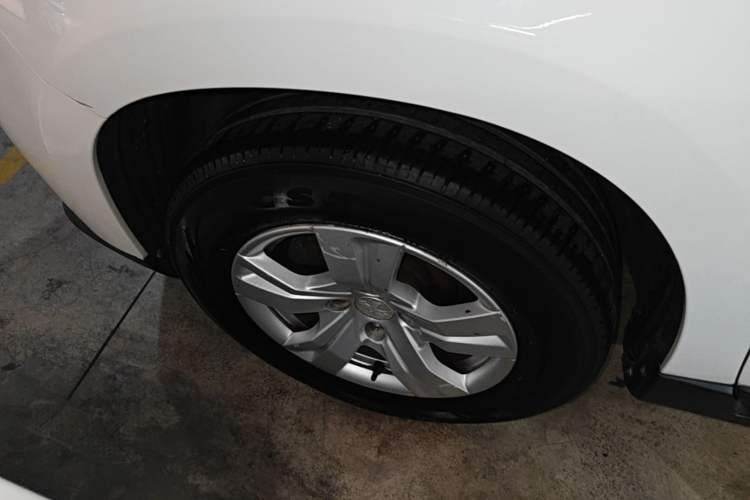 Used Peugeot 2008 2014 1.6L Automatic Trend Edition Left Front Wheel Hub