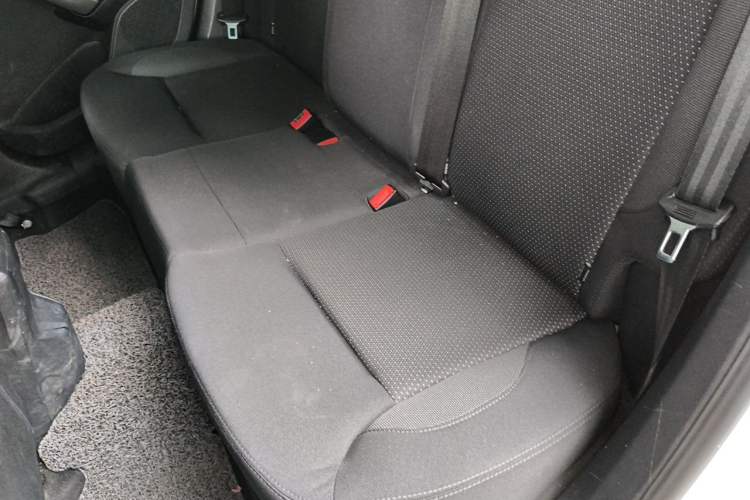 Used Peugeot 2008 2014 1.6L Automatic Navigation Edition Left Rear Seat