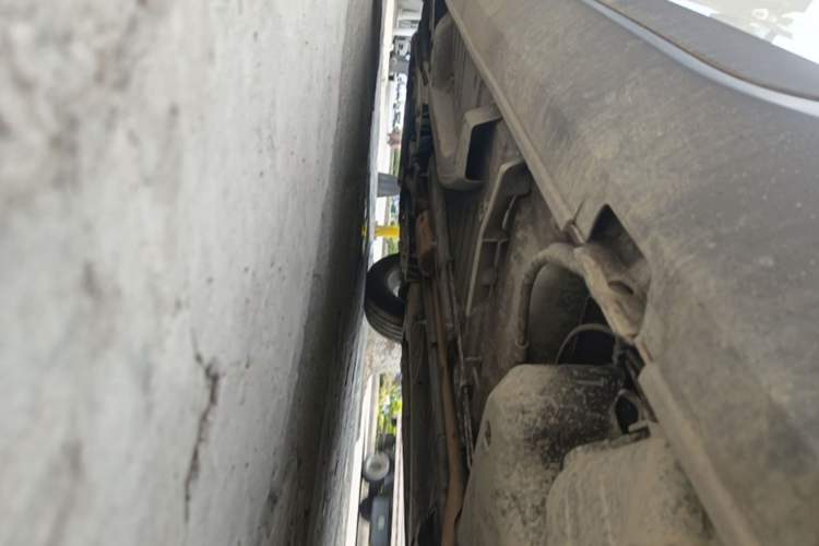 Used Peugeot 2008 2014 1.6L Manual Trend Edition Left Side Sill