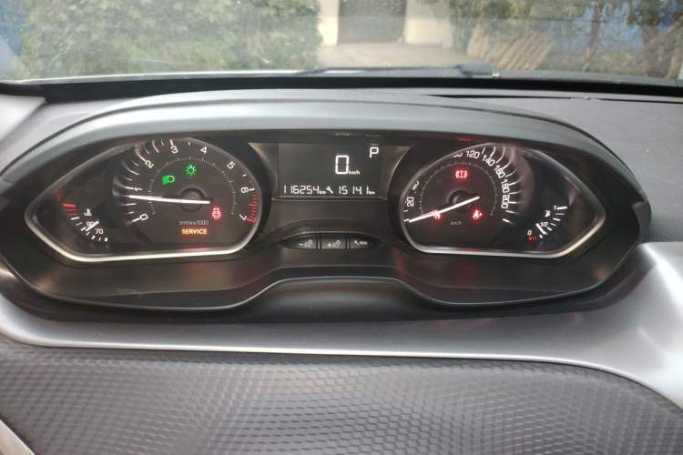 Used Peugeot 2008 2014 1.6L Automatic Fashion Edition Odometer Close Up