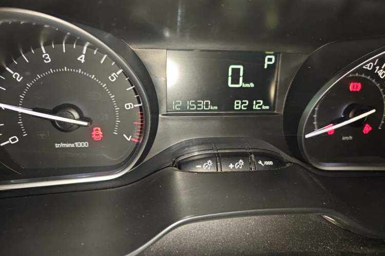 Used Peugeot 2008 2014 1.6L Automatic Fashion Edition Odometer Close Up