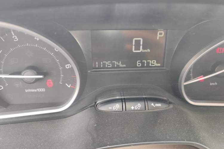 Used Peugeot 2008 2014 1.6L Automatic Fashion Edition Odometer Close Up