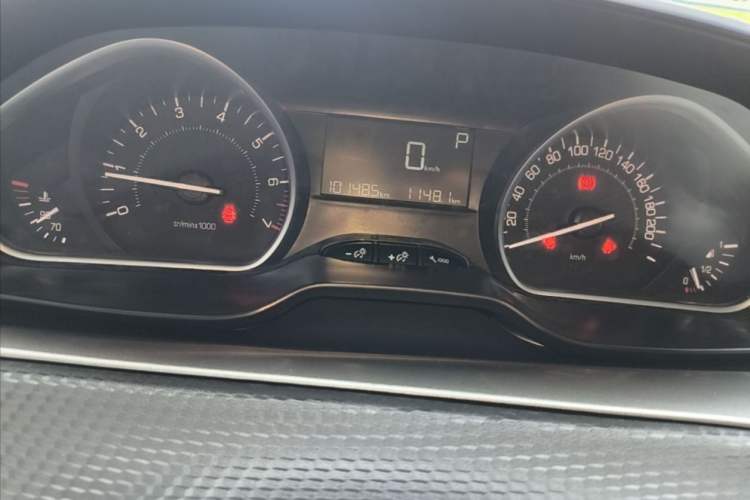 Used Peugeot 2008 2014 1.6L Automatic Fashion Edition Odometer Close Up