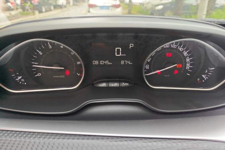 Used Peugeot 2008 2014 1.6L Automatic Fashion Edition Odometer Close Up