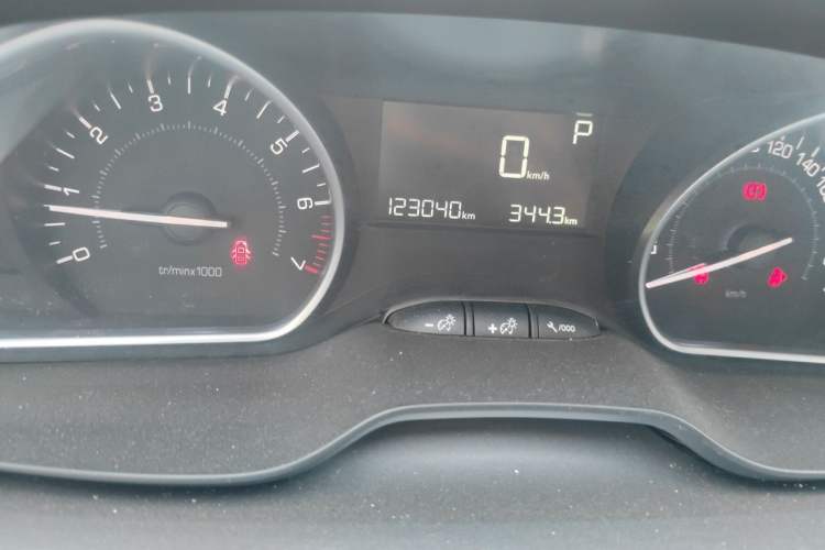 Used Peugeot 2008 2014 1.6L Automatic Fashion Edition Odometer Close Up