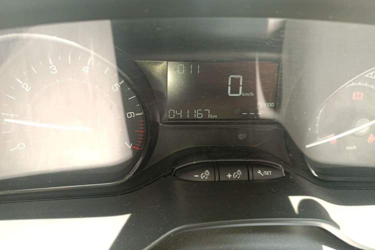 Used Peugeot 2008 2014 1.6L Manual Trend Edition Odometer Close Up
