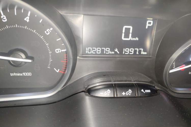 Used Peugeot 2008 2014 1.6L Automatic Fashion Edition Odometer Close Up