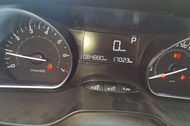 Used Peugeot 2008 2014 1.6L Automatic Fashion Edition Odometer Close Up
