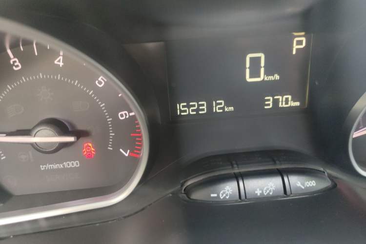 Used Peugeot 2008 2014 1.6L Automatic Fashion Edition Odometer Close Up