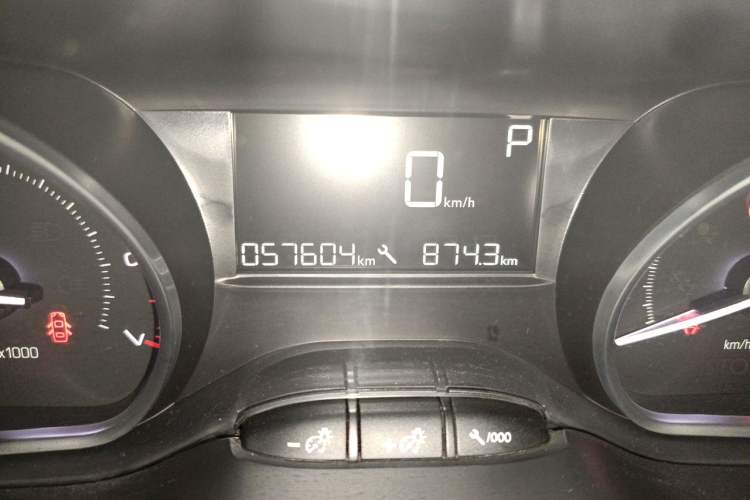Used Peugeot 2008 2014 1.6L Automatic Fashion Edition Odometer Close Up