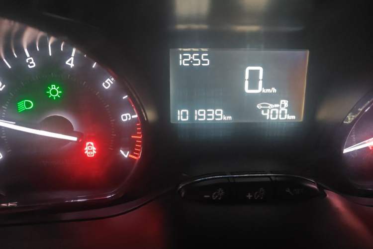 Used Peugeot 2008 2014 1.6L Manual Trend Edition Odometer Close Up