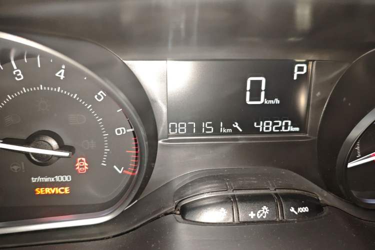 Used Peugeot 2008 2014 1.6L Automatic Fashion Edition Odometer Close Up
