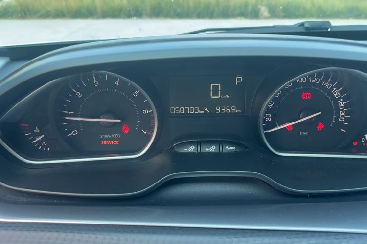 Used Peugeot 2008 2014 1.6L Automatic Fashion Edition Odometer Close Up