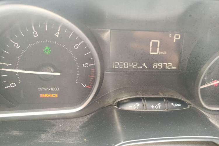 Used Peugeot 2008 2014 1.6L Automatic Fashion Edition Odometer Close Up