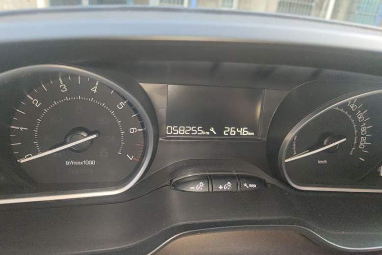 Used Peugeot 2008 2014 1.6L Automatic Fashion Edition Odometer Close Up