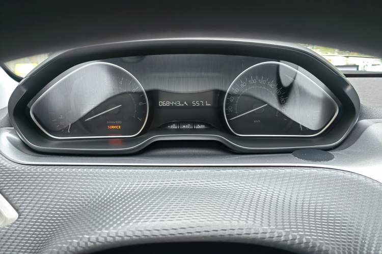 Used Peugeot 2008 2014 1.6L Automatic Fashion Edition Odometer Close Up
