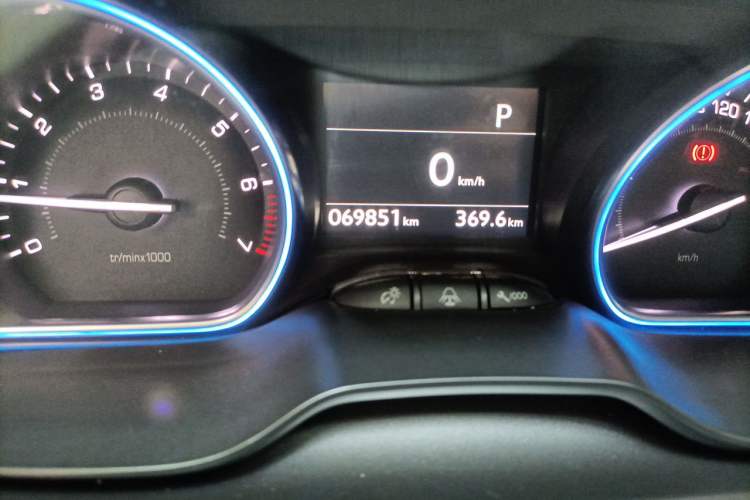 Used Peugeot 2008 2014 1.6L Automatic Navigation Edition Odometer Close Up