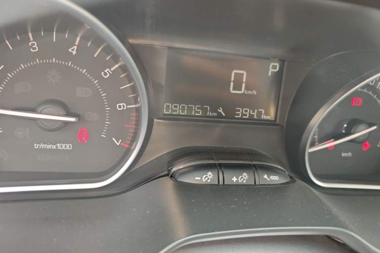 Used Peugeot 2008 2014 1.6L Automatic Fashion Edition Odometer Close Up