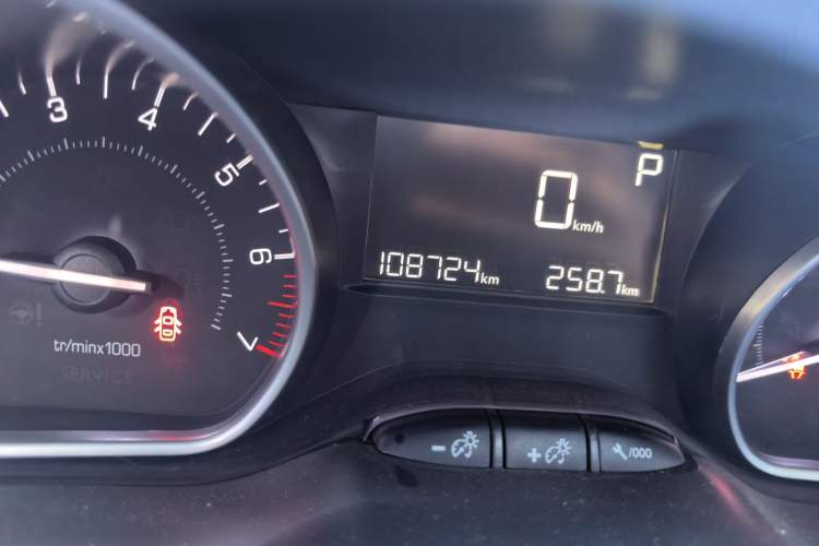 Used Peugeot 2008 2014 1.6L Automatic Fashion Edition Odometer Close Up